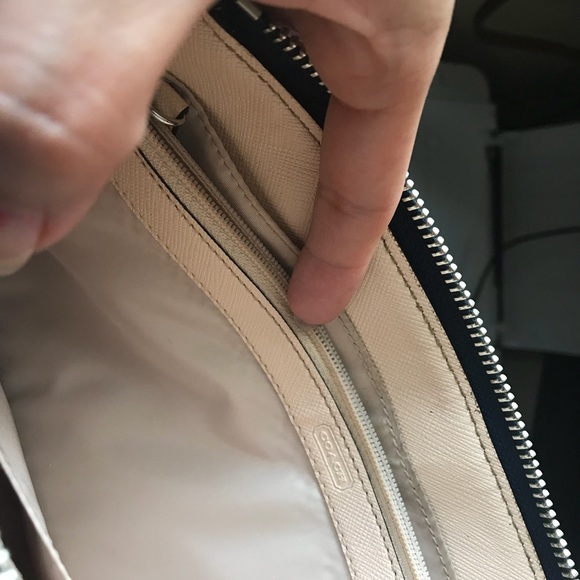 Coach clutch/wristlet Large - Picture 4 of 5